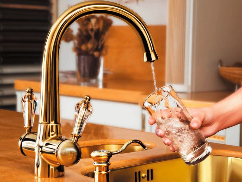 Смесители Omoikiri в цвете "розовое золото" Смесители Omoikiri в цвете "розовое золото"