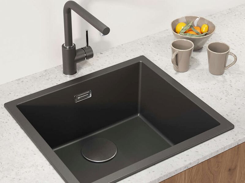 Черные смесители "Омойкири" с рычажным управлением Черные смесители Omoikiri с рычажным управлением