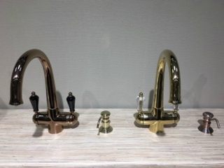 Omoikiri Okinawa-RG-BL – кухонный смеситель с кристаллами Swarovski