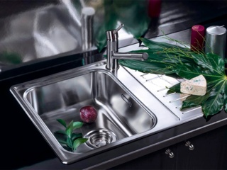 Как ухаживать за мойкой из нержавеющей стали?