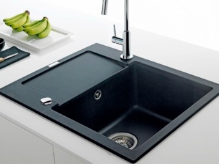 Выбор мойки из нержавеющей стали и искусственного гранита
