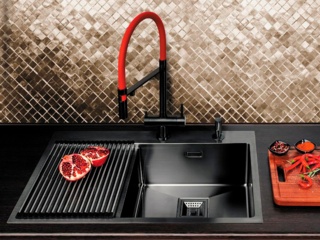Выбор мойки из нержавеющей стали и искусственного гранита