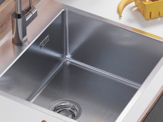 Кухонные мойки Omoikiri из коллекции Amadare