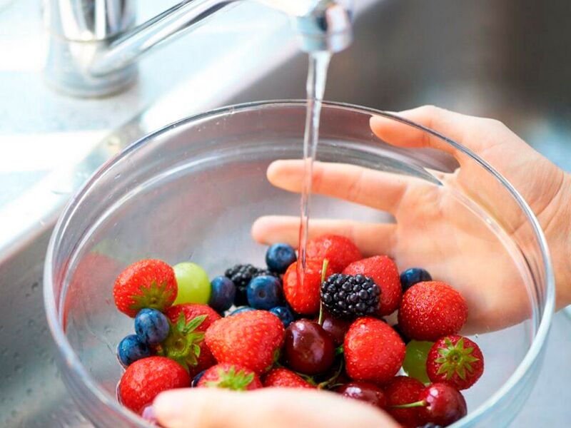 Почему обязательно нужно мыть продукты из магазина?