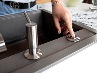 Пневматическая система запуска измельчителя Omoikiri