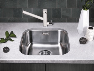 Как производят нержавеющую сталь?