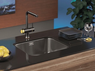 Мойку из какого материала лучше купить?