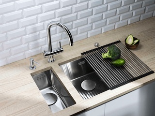 Мойку из какого материала лучше купить?