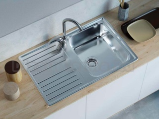 Установка сифона в мойку из нержавеющей стали