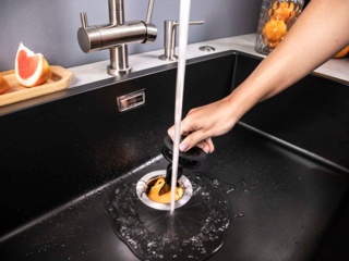 Мощный мотор в измельчителях Omoikiri