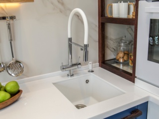 Оснащаем кухню японской сантехникой