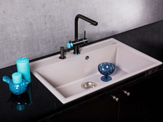 Как избавиться от неприятного запаха из мойки