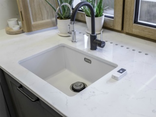 Кухонные мойки из серии Omoikiri Sumi