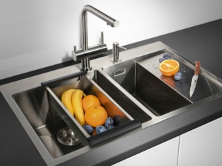 Отдельная трубка для фильтрованной воды у смесителей Omoikiri