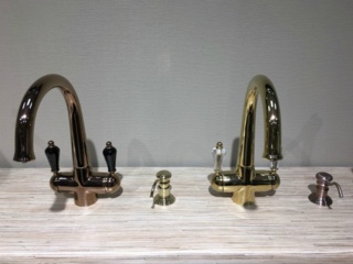 Из чего делают кухонные смесители: популярные материалыИз чего делают кухонные смесители: популярные материалы