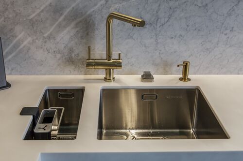 Дозатор Omoikiri ОМ-02-PA латунь/пастила